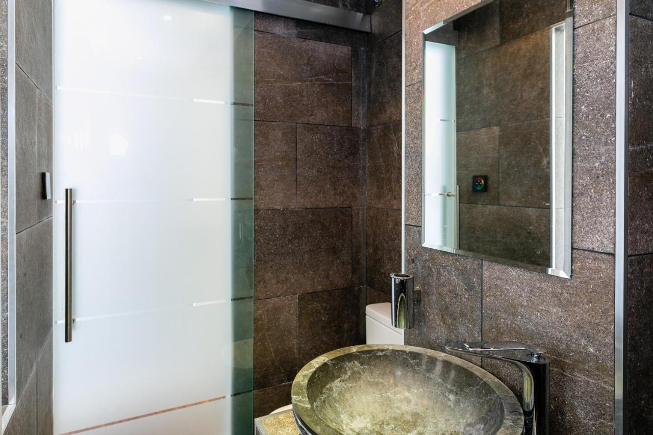 Weforyou 2 Bedrooms Penthouse At Malaga Center Exterior photo